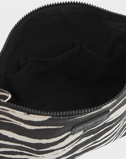 Lala Berlin - Pili Canvas Toilettaske- Black Tiger